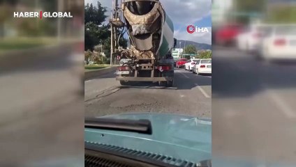 Beton mikserinden akıl almaz hata: "Yolları mahvetti, dökerek gidiyor"