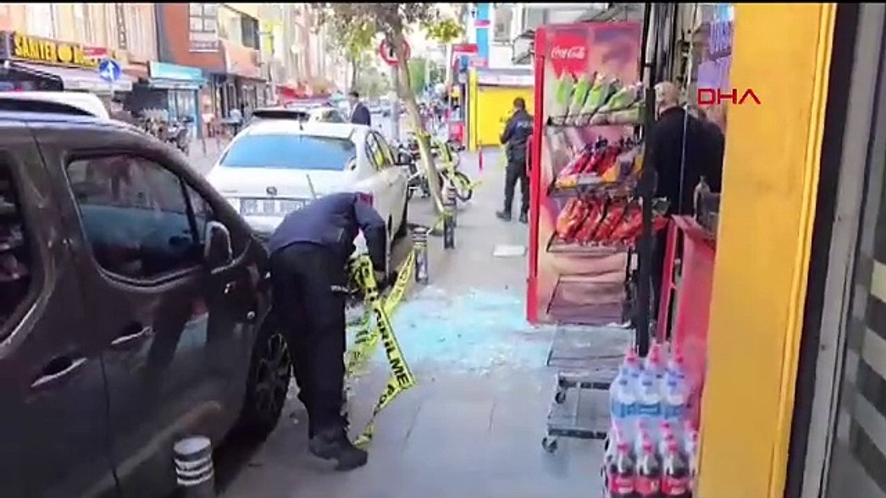 İstanbul-Küçükçekmece’de cadde ortasında silahlı saldırı