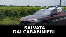 20enne si sdraia sui binari, salvata dai carabinieri