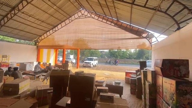 अहमदाबाद के हाथीजण से 47 लाख के पटाखे जब्त