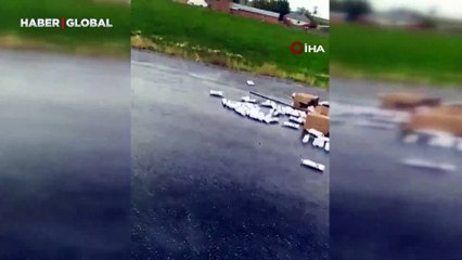 Adres Bitlis: Tırın dorsesi kaydı, içindeki ürünler yola saçıldı