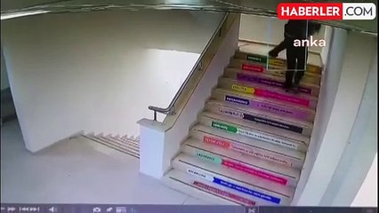 Öğretmen Şura Özçelik'e Depremdeki Kahramanlığı İçin Başarı Ödülü