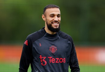 المغربي مزراوي يستأنف التدريبات مع مانشستر يونايتد