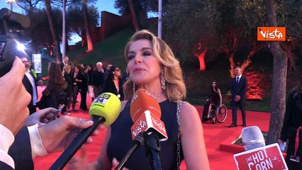 Claudia Gerini sul red carpet di US Palmese: "Il calcio ? una metafora per il riscatto sociale"