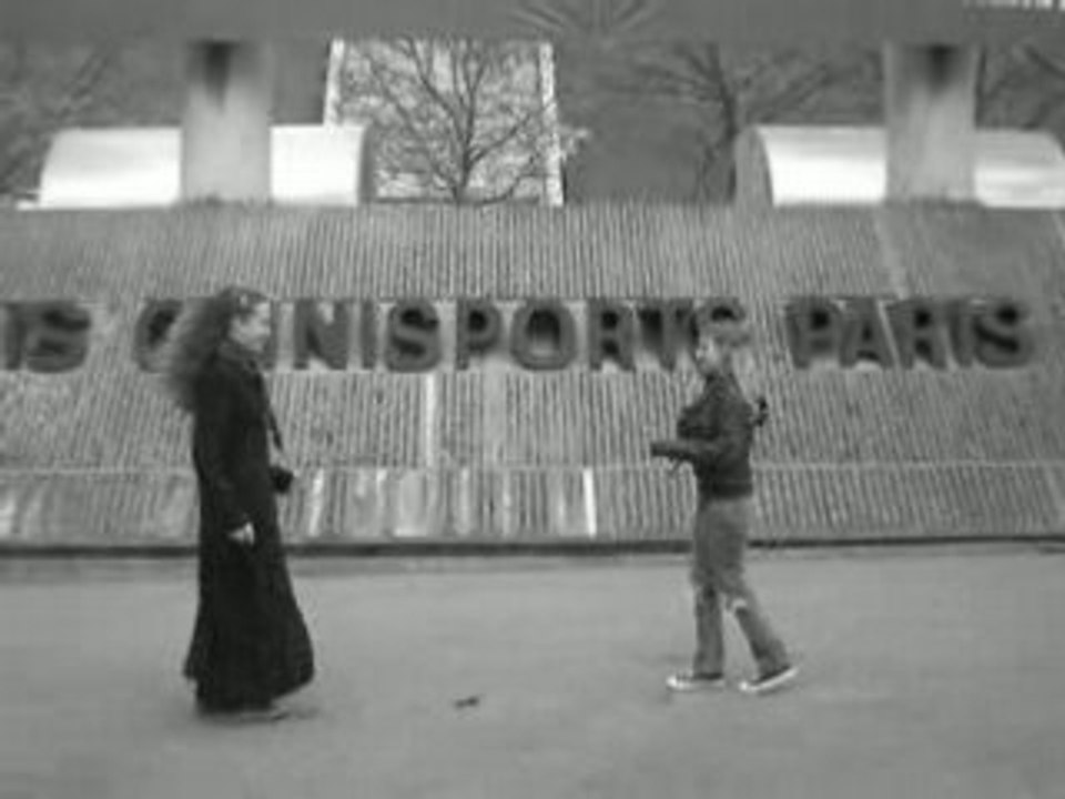 Lola foire la scène-3