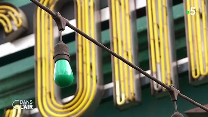 P. Diddy _ le scandale qui secoue l'Amérique - Reportage - C dans l'air 16.10.20