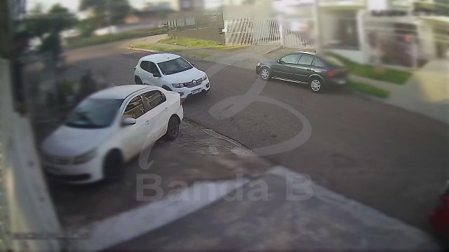 Adolescentes são assaltados no bairro Novo Mundo, em Curitiba