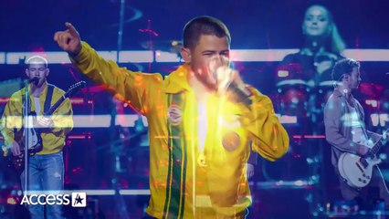 Nick Jonas BOLTS Off Stage After Laser Pointed At His Head