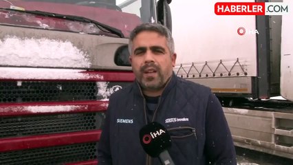 Bayburt'ta Kar Yağışı Göçerleri Yaylalardan Köylere Taşıyor