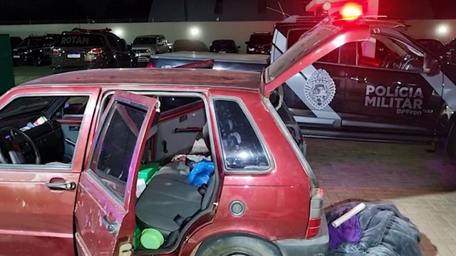 Casal com crianças é detido com carro forrado de maconha na BR-277 em Cascavel