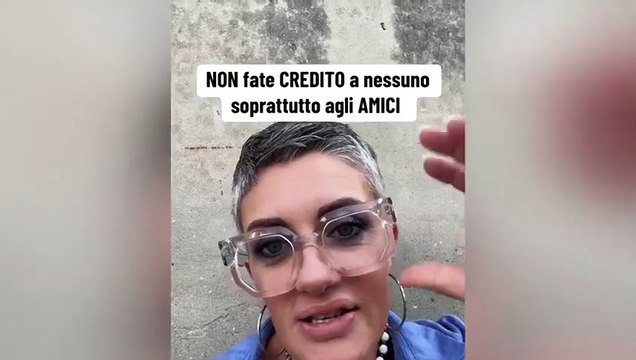 HA FATTO CREDITO AD UNA SUA AMICA E GUARDATE COME È ANDATA A FINIRE, INCREDIBILE!!