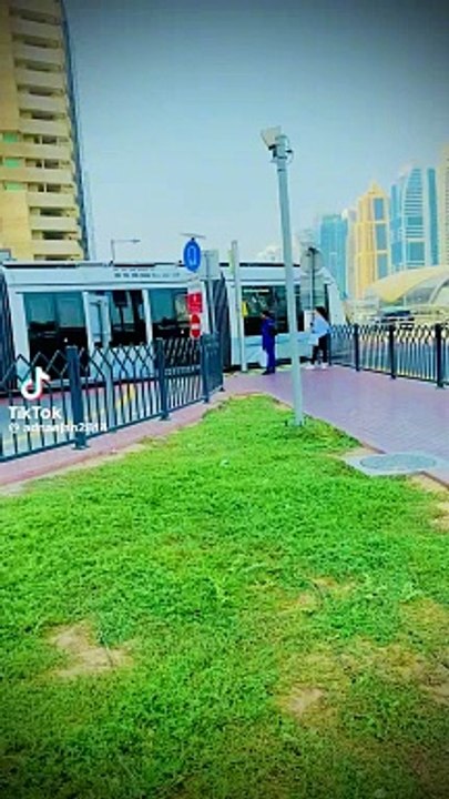Come to Dubai