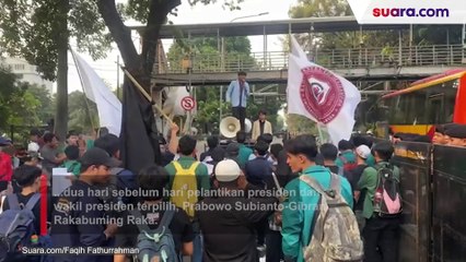 Sejumlah Mahasiswa Gelar Aksi Demo Di Patung Kuda: Kami Akan Jadi Oposisi Abadi