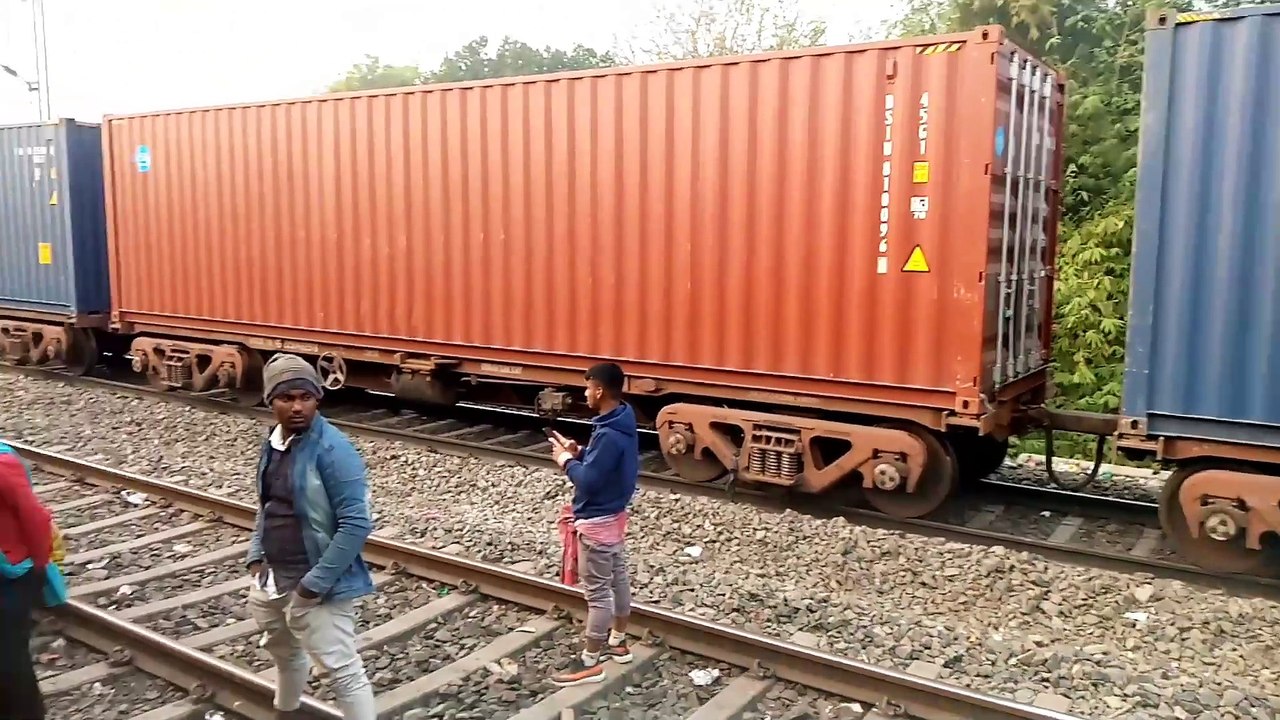 মুম্বাই থেকে আসাম গুয়াহাটি পথে সুন্দর মুহূর্ত