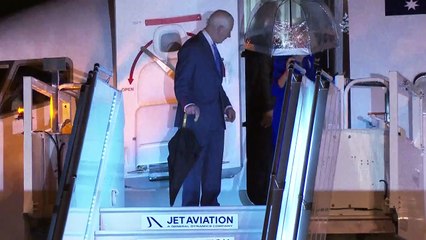 Carlos III llega a Australia en su primer gran viaje tras su cáncer