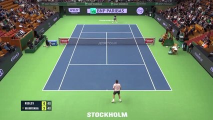 Stockholm - "Papy" Wawrinka fait de la résistance !