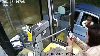 Bus Driver in Siena Heroically Saves Motorist and Child 🚍