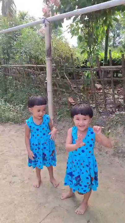 twin babis.