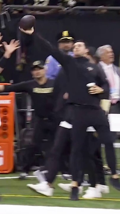 Jake Haener wanted the ball but Darek Carr interepted it