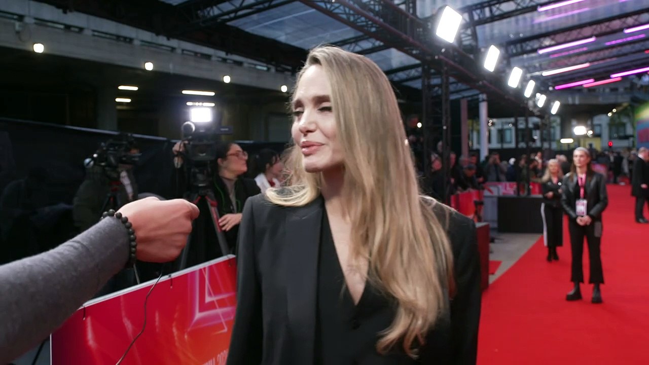 Angelina Jolie spills on learning to SING Opera for Maria!