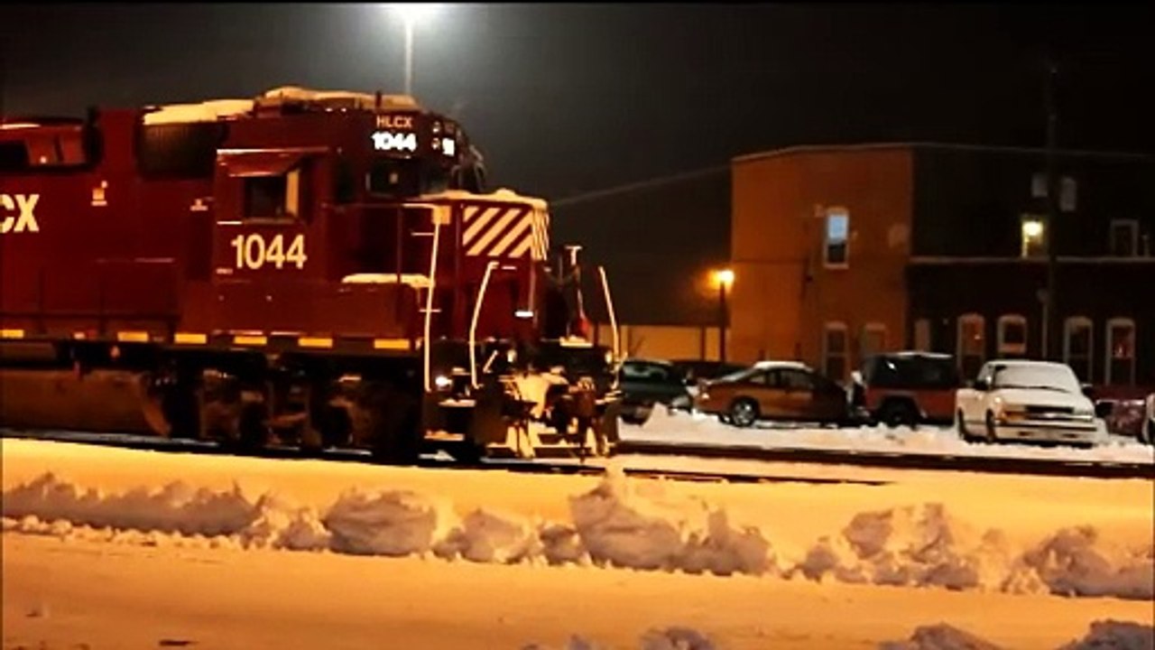 CSX SD80mac leads a UP at Villa Grove Illinois