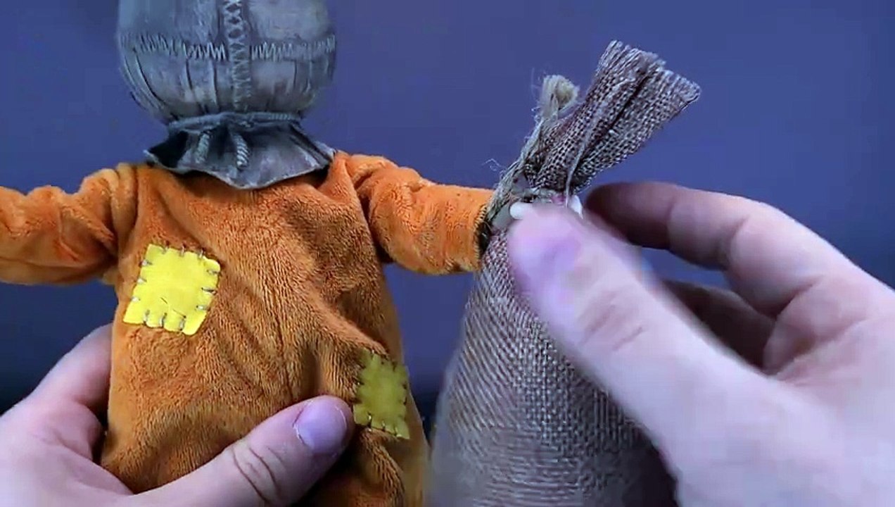 Spirit Halloween Trick R Treat Articulated Sam Figure