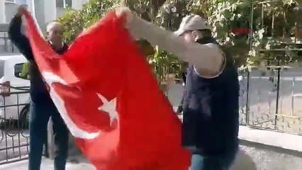 Türk Bayrağı'nı indirdiği iddia edilmişti, işin aslı bambaşka çıktı