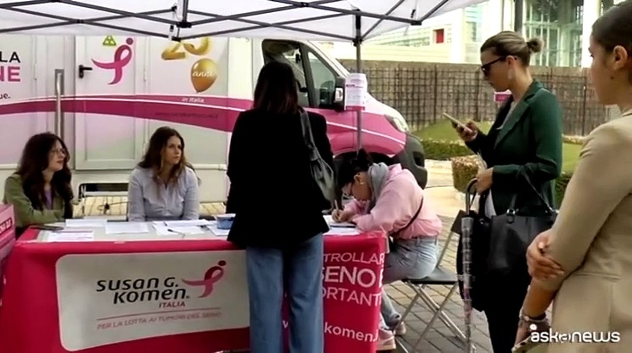 Lotta tumori del seno: torna a Napoli "Carovana della Prevenzione"