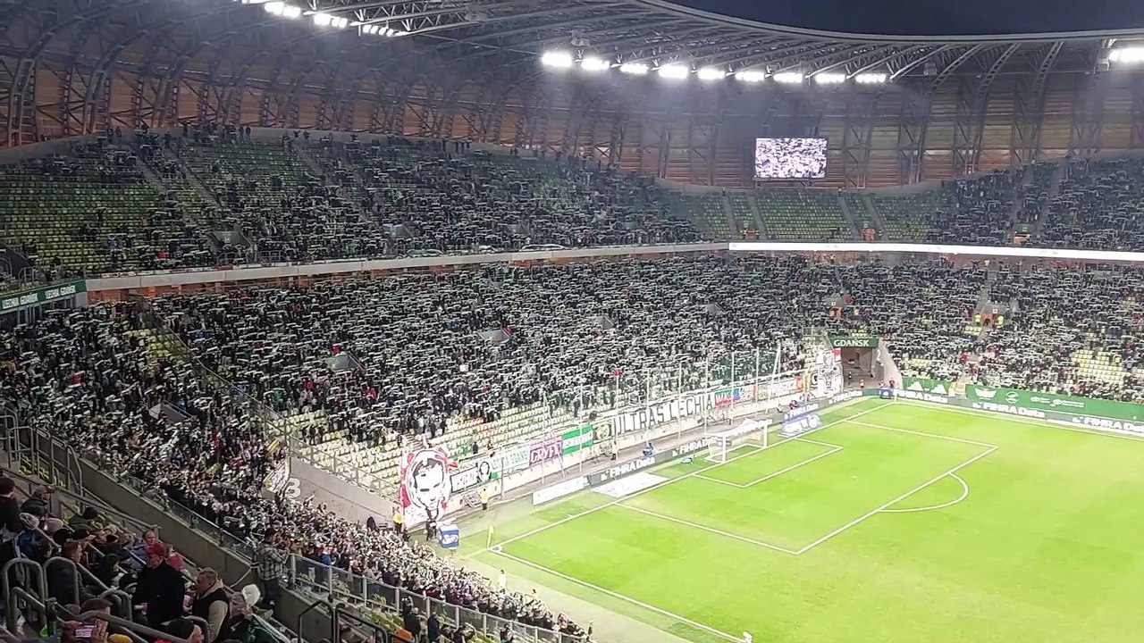 Doping i oprawy kibiców Lechii Gdańsk oraz Legii Warszawa