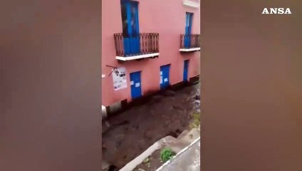 Maltempo in Sicilia, a Ginostra residenti bloccati nelle loro case