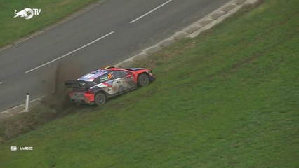 Europe Centrale - Ogier profite des galères de Neuville