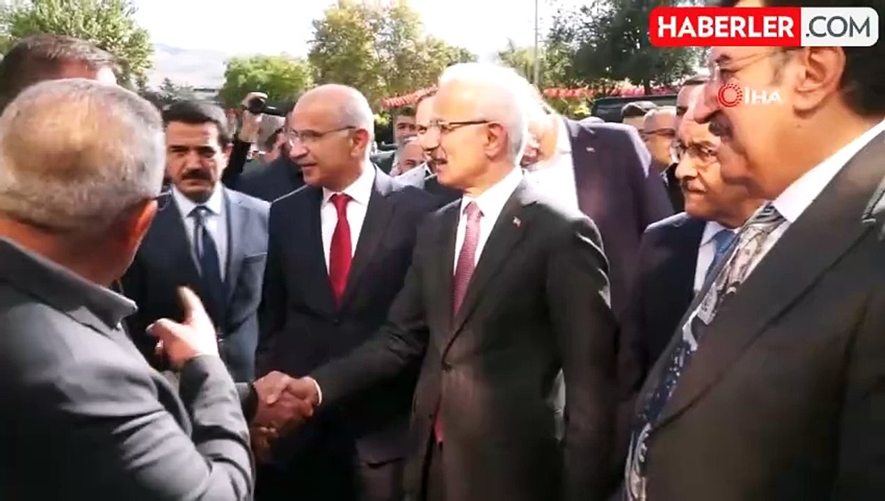 Bakan Uraloğlu, Malatya Büyükşehir Belediye Başkanı Sami Er ile Görüştü