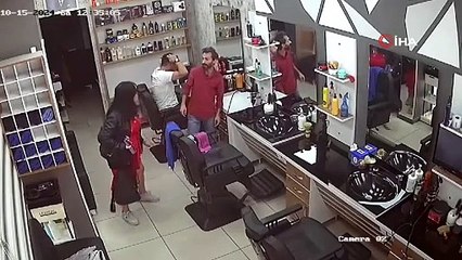 Bu sefer erkeğe şiddet! Kocasını taktı kafaya, işyerini basıp darp etti!