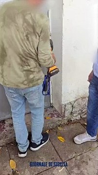 Palermo, il Comune espugna la «sua» Fiera con un blitz: caccia agli abusivi