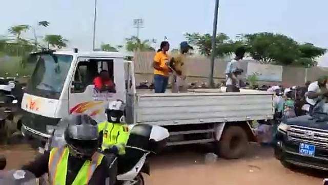 Incroyable Du Jamais Vu - Arrivée extraordinaire de Ousmane Sonko à Dakar Arena, patriotes en transe