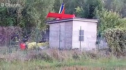 Tragedia all'Aquila, i resti dell'aereo ed i primi soccorsi