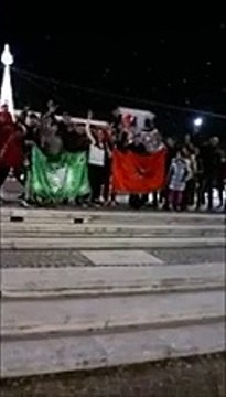 Bandiere, salti e cori: la festa dei marocchini in piazza Risorgimento ad Avezzano