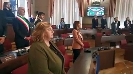 L'inno nazionale per la consegna del Ciatt? e del Delfino d'oro (video di Giampiero Lattanzio)