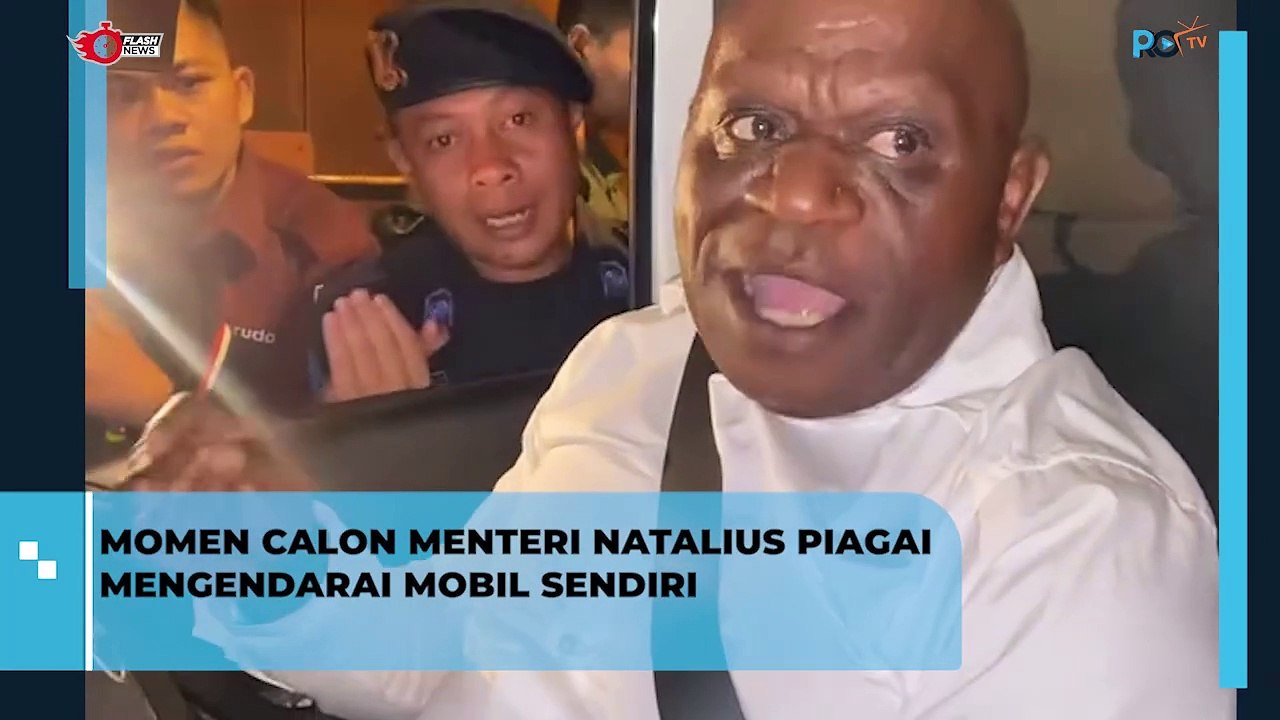 Momen Calon Menteri HAM Natalius Pigai Nyetir Mobil Sendiri