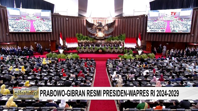 Momen Foto Bersama Prabowo-Gibran bersama Jokowi-Ma'ruf Usai Pelantikan Presiden RI di Gedung MPR