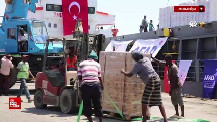 Türkiye'nin "İyilik Gemisi" Somali'ye ulaştı
