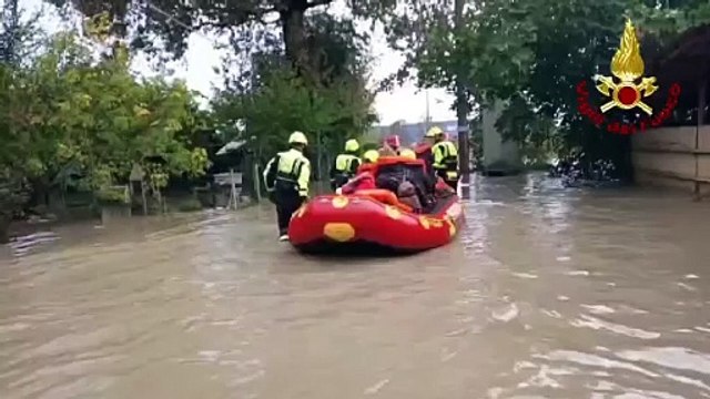 maltempo nel Reggiano, recuperate sei famiglie rimaste isolate