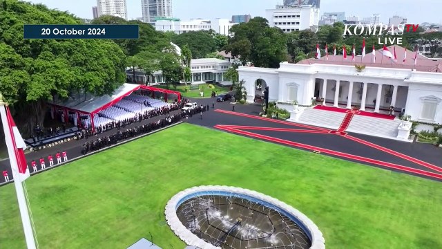 Momen Presiden Jokowi Gandeng Cucu Keluar Istana Hadiri Pelantikan Prabowo-Gibran