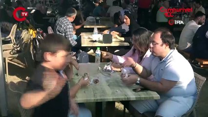 Adana’da kebap dumanları gökyüzünü kapladı