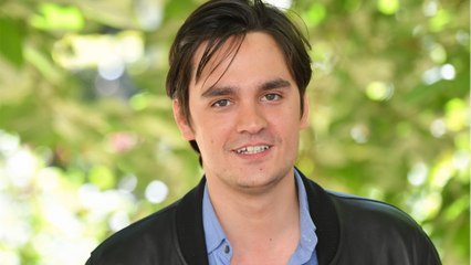 GALA VIDEO - Alain-Fabien Delon amoureux : il dévoile de rares photos de sa compagne Laura, une sublime mannequin