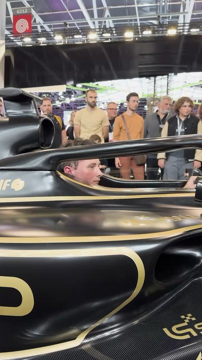 J’ai testé une F1 au Mondial de l’Auto