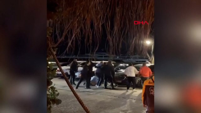 Beylikdüzü’nde tekmeli yumruklu kavga kamerada