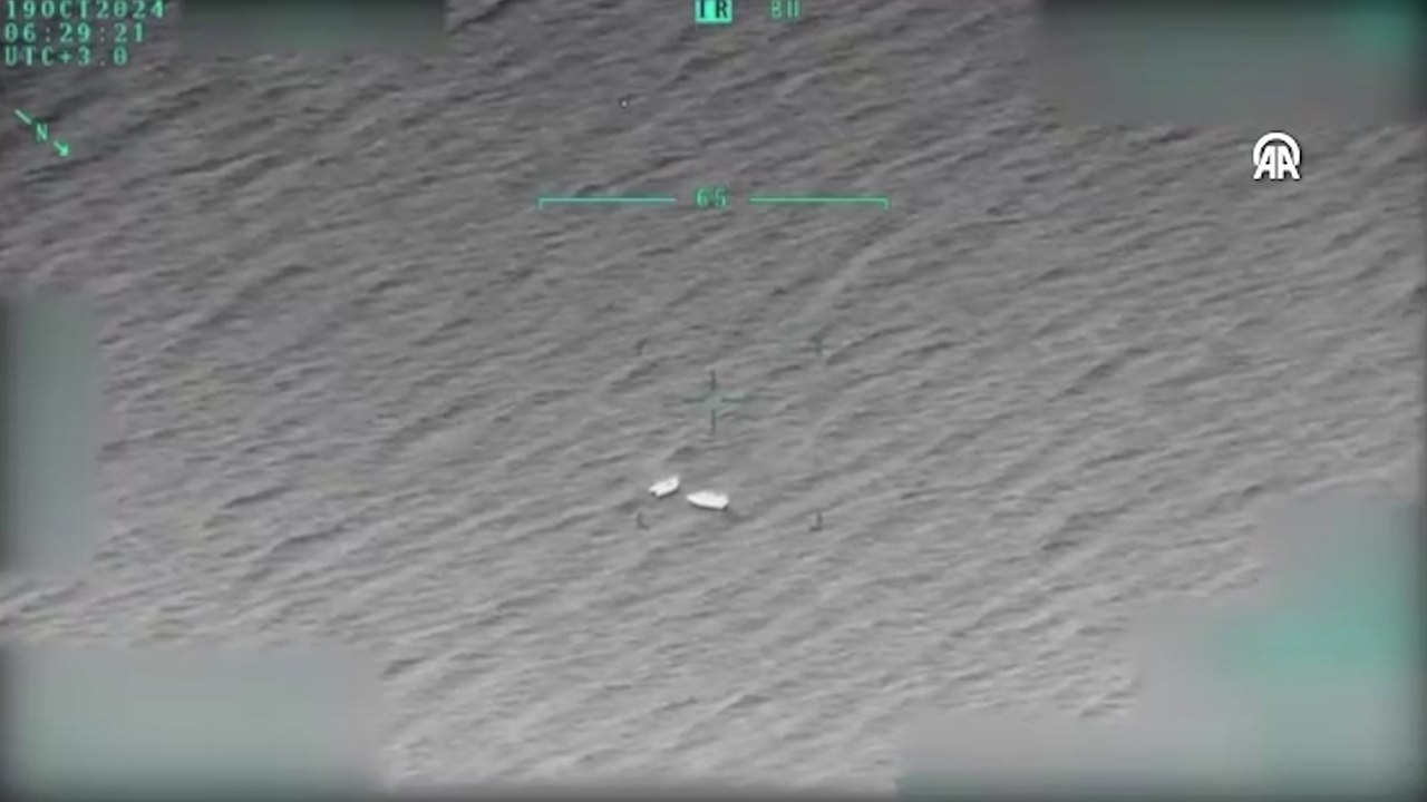 Yunan sahil güvenliğinin denizde bıraktığı düzensiz göçmenleri Türkiye kurtardı