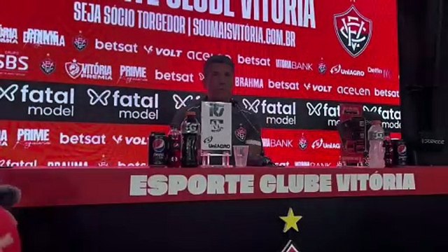 Thiago Carpini admite conversas com o Vitória para renovação de contrato