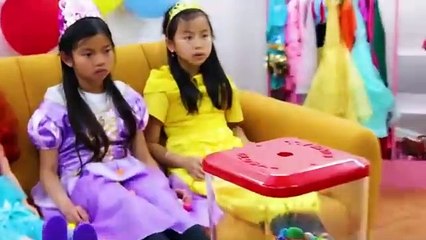 Emma Pretend Play with Colorful Gumball Machine and Sweets Candy Toys for Kids